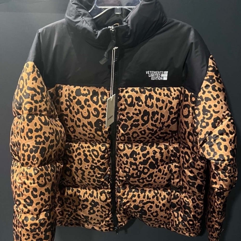 Vetements Logo Limited Edition Leopard Puffer Jacket Coat